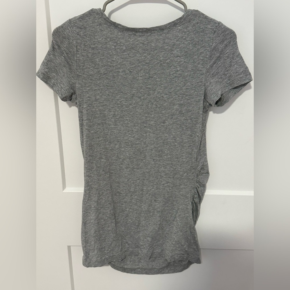 GAP PureBody V-Neck Maternity Top - Picture 3 of 6